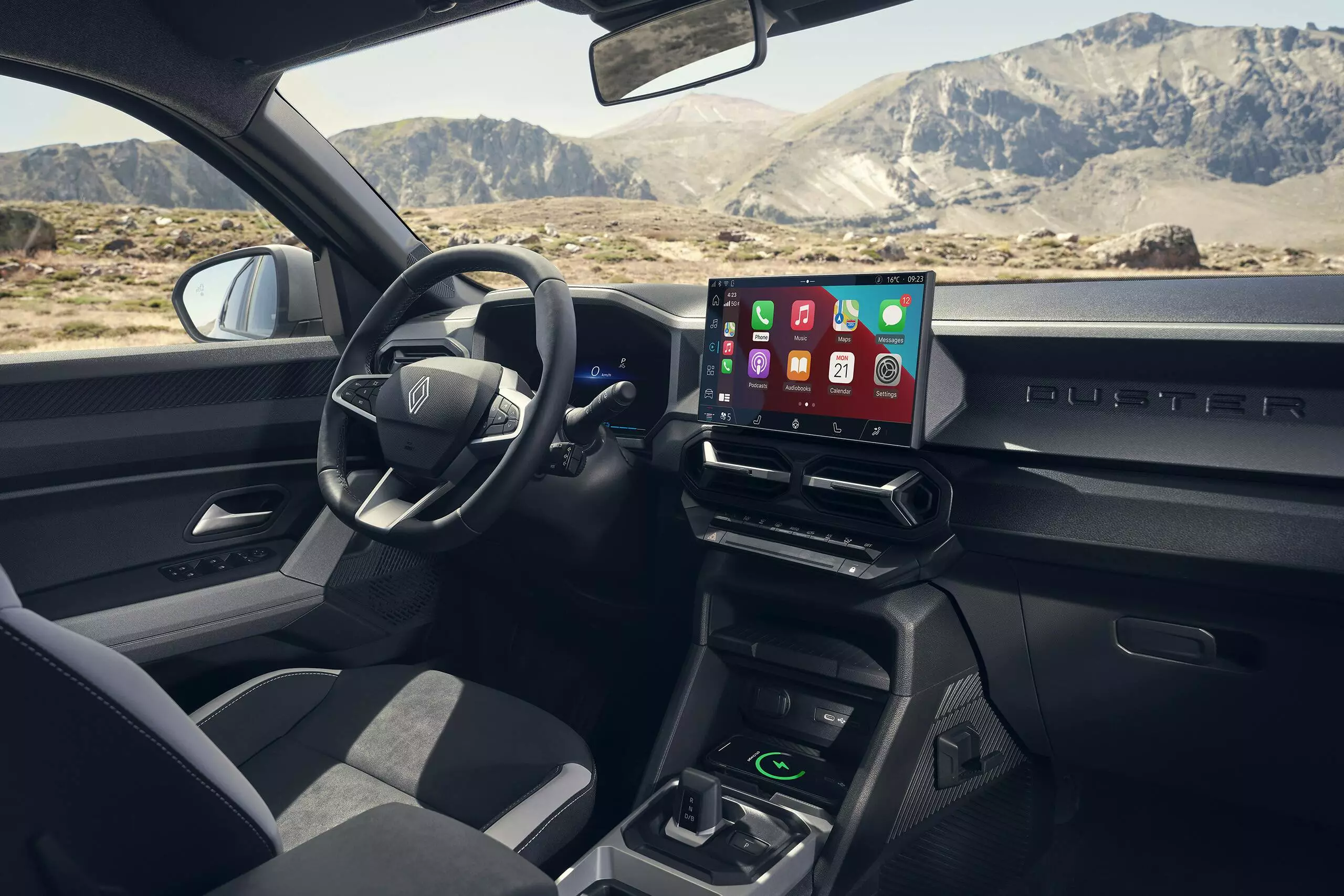 2026 Renault Duster iç mekân, dijital gösterge ve multimedya ekranı