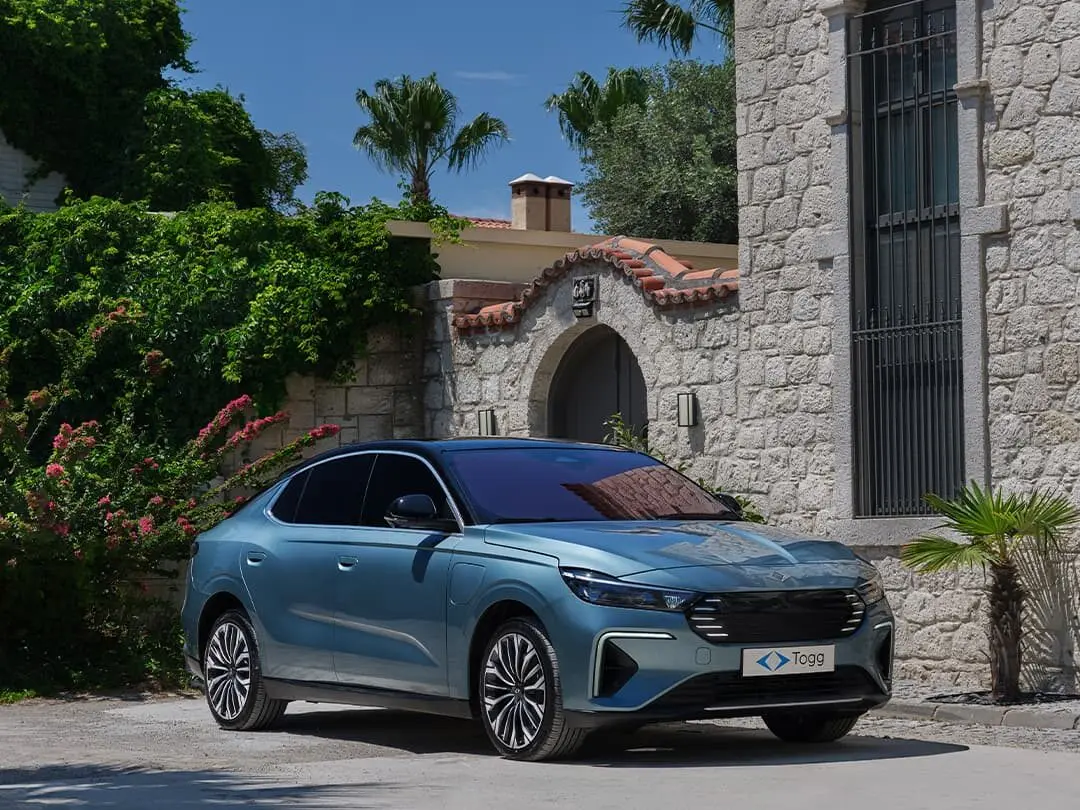 Togg T10F 2026 şehir kullanımı ve fastback dış tasarımı