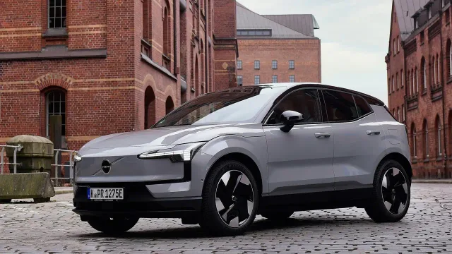 Blog yazısı: Volvo EX30 2026 İncelemesi: Menzil, Şarj ve Şehir İçi Sürüş Deneyimi